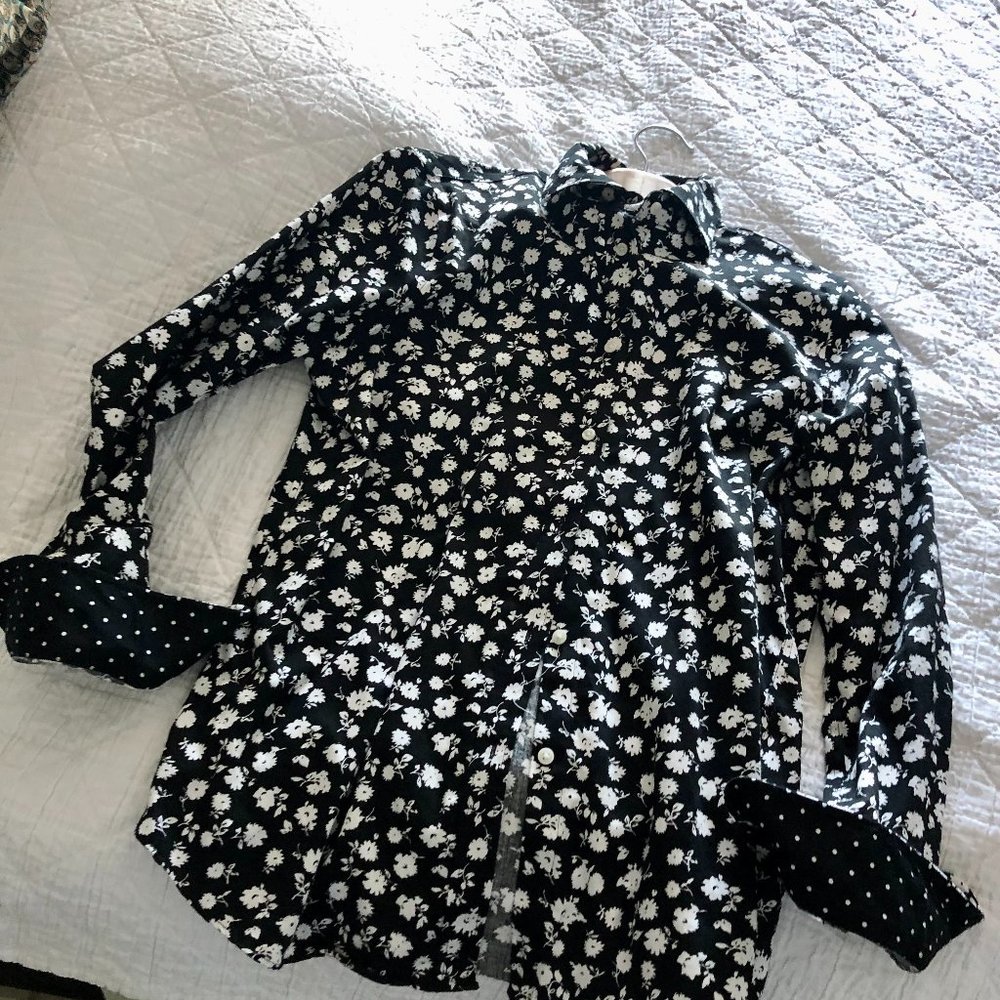 Chaps, size medium, black and white button down shirt